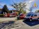 Ivrea, i vigili del fuoco soccorrono una paziente a casa portandola fuori con un sistema di funi con barella