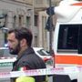 Incidente in corso Sempione a Milano tra mezzo Amsa e due auto: un morto e due feriti
