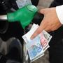 Benzina e diesel, prezzi carburanti scendono ancora
