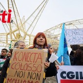 La protesta ieri al Magico Paese di Natale (Merphefoto) La protesta ieri al Magico Paese di Natale (Merphefoto)