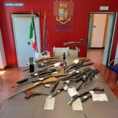 Le armi sequestrate dalla Polizia Le armi sequestrate dalla Polizia