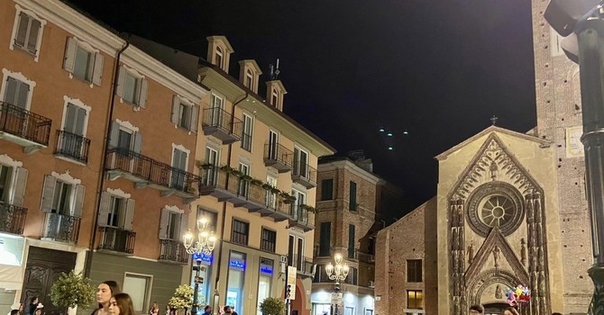 A Chivasso anche nel 2025 torna shopping ed aperitivo in musica