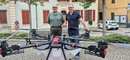 La svolta hi-tech contro le zanzare, a Piverone il primo test con i droni larvicidi La svolta hi-tech contro le zanzare, a Piverone il primo test con i droni larvicidi