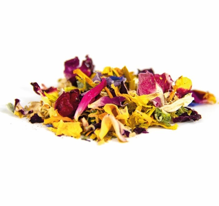 &quot;L'arte di cucinare con i fiori: bellezza e sapori in tavola&quot;