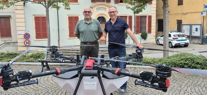 La svolta hi-tech contro le zanzare, a Piverone il primo test con i droni larvicidi