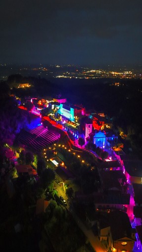 "Moon Walk", la passeggiata sulle colline chivassesi che porta al Moon Festival "Moon Walk", la passeggiata sulle colline chivassesi che porta al Moon Festival