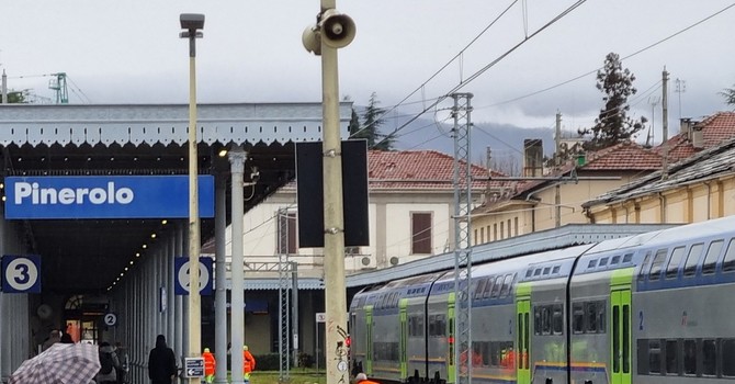 Pinerolo-Chivasso: continuano i disagi e la battaglia torna in Regione Pinerolo-Chivasso: continuano i disagi e la battaglia torna in Regione