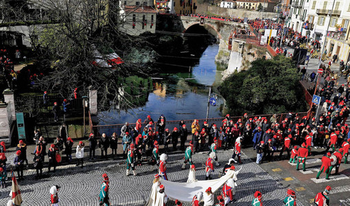 Domenica di Carnevale, Ivrea si prepara al giorno più atteso della festa