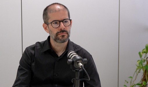 &quot;Abbiamo ricevuto il tuo curriculum&quot;: come difendersi dalle truffe al telefono o online. L'intervista all'informatico forense [VIDEO]