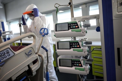 Coronavirus, in Piemonte altri 88 decessi e 3861 nuovi positivi. Lieve incremento delle terapie intensive Coronavirus, in Piemonte altri 88 decessi e 3861 nuovi positivi. Lieve incremento delle terapie intensive