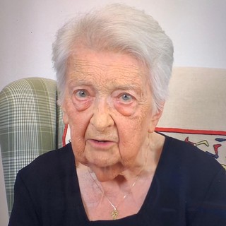 Giovanna Pons durante l'intervista del 2022 inclusa nel docufilm a lei dedicato Giovanna Pons durante l'intervista del 2022 inclusa nel docufilm a lei dedicato