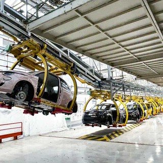 Il Medio Oriente spaventa ancora le aziende torinesi: l’ottimismo fa i conti con bollette e materie prime