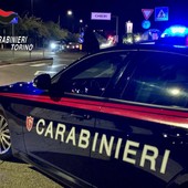 Colpisce la mamma con una sparachiodi alla testa: grave donna di 65 anni