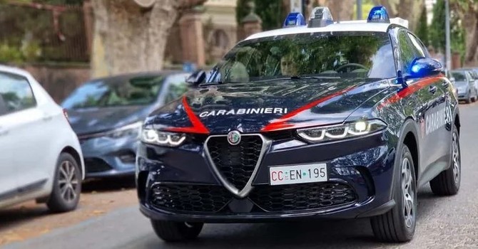 Ferito in strada con cinque colpi di pistola, trasportato d’urgenza al Giovanni Bosco