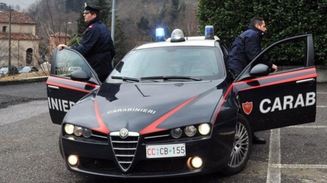 Ivrea, un gruppo di rom aggredisce troupe televisiva: intervenuti i carabinieri