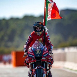 Bagnaia più forte della sfortuna: vince a Jerez e riapre il Mondiale