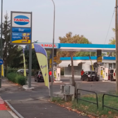 Benzina, quali sono i distributori meno cari di Torino? La lista per fare il pieno senza spendere un capitale