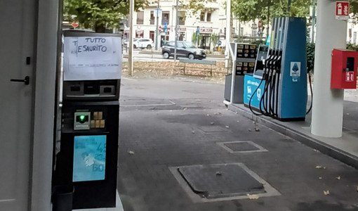 Guerra al caro pieno: Eni lancia il price cap sui carburanti da lunedì 28 settembre