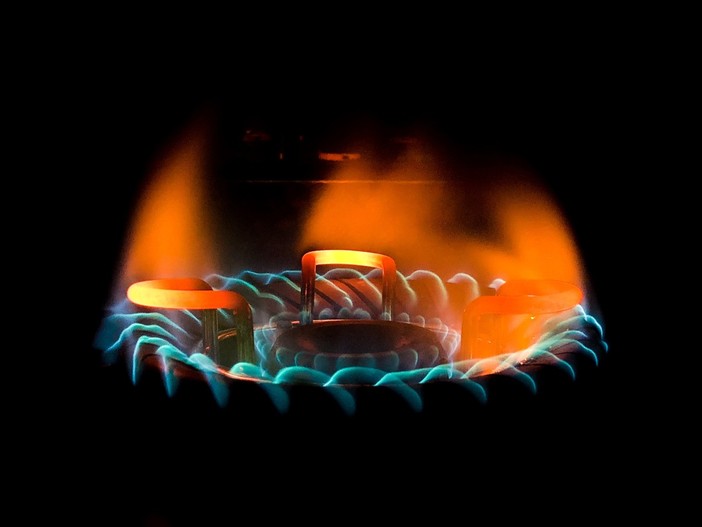 Stangata bollette: secondo l'Osservatorio Ubroker previsti aumenti fino al +60% per l'inverno Stangata bollette: secondo l'Osservatorio Ubroker previsti aumenti fino al +60% per l'inverno