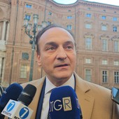 Alberto Cirio intervistato in piazza Carignano