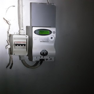 Crisi da Covid, l'appello di negozianti e artigiani: "Congeliamo le bollette come nel primo lockdown"