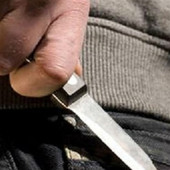 Il corriere accoltellato ha 52 anni Il corriere accoltellato ha 52 anni