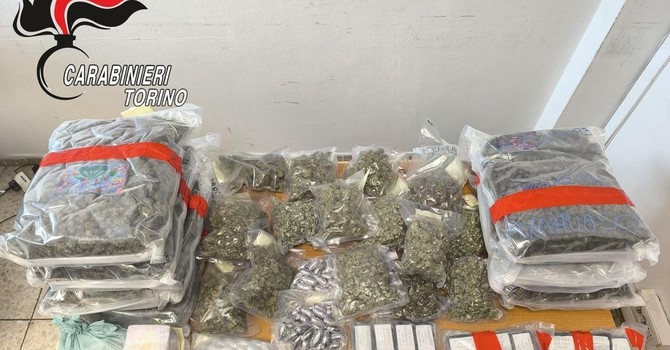 Colpo grosso a Rivarolo: i Carabinieri sequestrano 18 chili di hashish e marijuana Colpo grosso a Rivarolo: i Carabinieri sequestrano 18 chili di hashish e marijuana