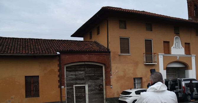 Caselle: morta Luciana Cat Berro, la 65enne colpita dal figlio con una sparachiodi alla testa