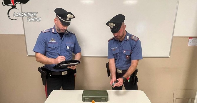 I carabinieri di Ivrea fanno scattare tre volte le manette