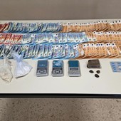 Soldi e droga recuperati dai carabinieri a Chiaverano Soldi e droga recuperati dai carabinieri a Chiaverano