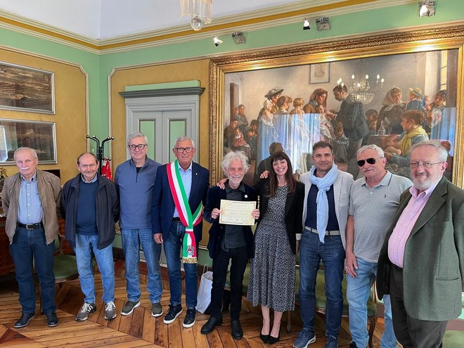 Chivasso conferisce a Mariano Deidda l’Attestato di Merito Artistico e Culturale