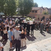Commozione al funerale di Jacopo Peretti, vittima dell'esplosione di via Nizza