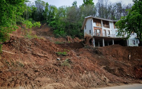 Una della case evacuate in una frazione di Castellamonte