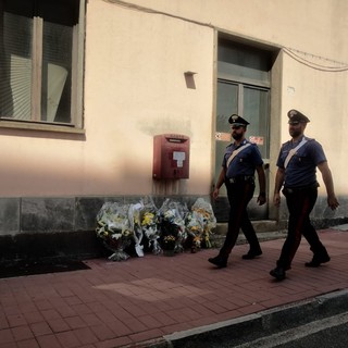fiori per le vittime di brandizzo