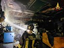 Incendio in un garage di Leinì, rogo spento dai Vigili del fuoco