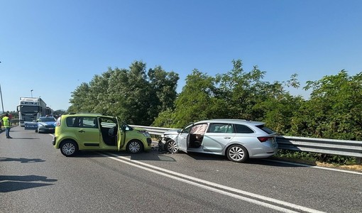 Frontale sul raccordo Torino-Caselle: traffico paralizzato sulla tangenziale