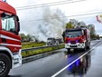 Un bus divorato dalle fiamme a Volpiano