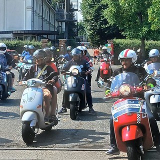 A Chivasso il raduno internazionale della Vespa corre con la solidarietà per la Faro Samco