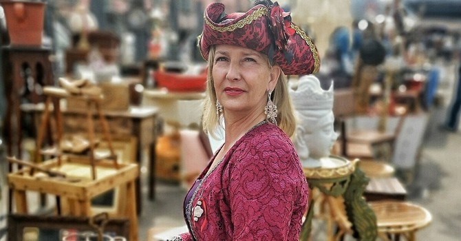 Chivasso rilancia il Mercà d’la Tola: via il bando per il mercato dell’antiquariato, del collezionismo e del vintage Chivasso rilancia il Mercà d’la Tola: via il bando per il mercato dell’antiquariato, del collezionismo e del vintage