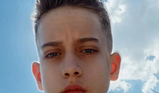 Un giovane pieno di vita: il ricordo del giovane Mark morto investito a 14 anni a San Sebastiano Po