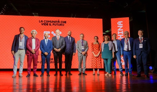 Ivrea, al via Ex Machina: tutto esaurito per il Ministro Giuli alle Officine H