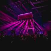 Nightlife: come distinguere discoteche e locali con spettacoli? Nightlife: come distinguere discoteche e locali con spettacoli?