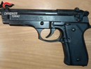 Durante la discussione è spuntata anche una pistola