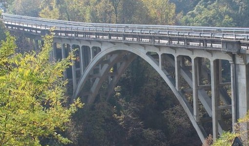 Una immagine d'archivio del ponte Preti Una immagine d'archivio del ponte Preti