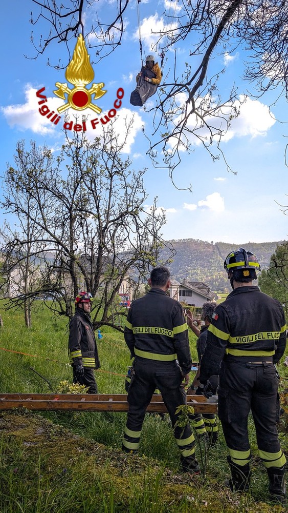 I soccorritori hanno operato con la tecnica della "scala controventata"