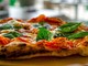 Pinsa ricetta: il procedimento passo dopo passo