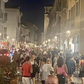 Chivasso lancia la stagione dei saldi con una serata di shopping e musica