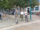 Taglio del nastro per la nuova piattaforma rialzata davanti alla scuola