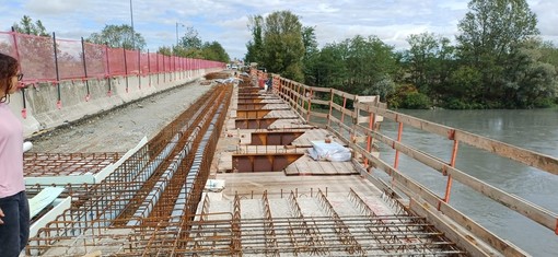 Prosegue la manutenzione straordinaria del Ponte sul Po sulla Provinciale 107 Prosegue la manutenzione straordinaria del Ponte sul Po sulla Provinciale 107