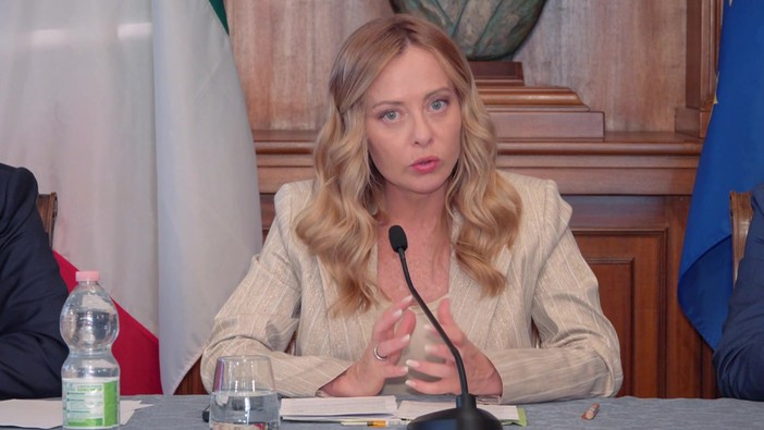 Palermo, Meloni: "Kalashnikov non si vedevano da tempo, non escludo uso esercito"